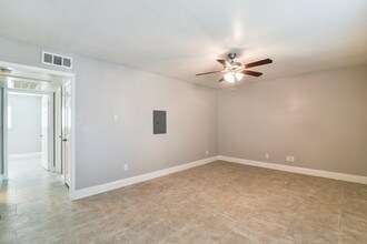 Waverly Apartments in Dallas, TX - Building Photo - Building Photo