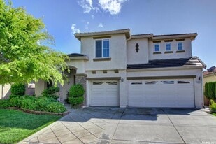 5214 Lotus Pond Way in Elk Grove, CA - Building Photo