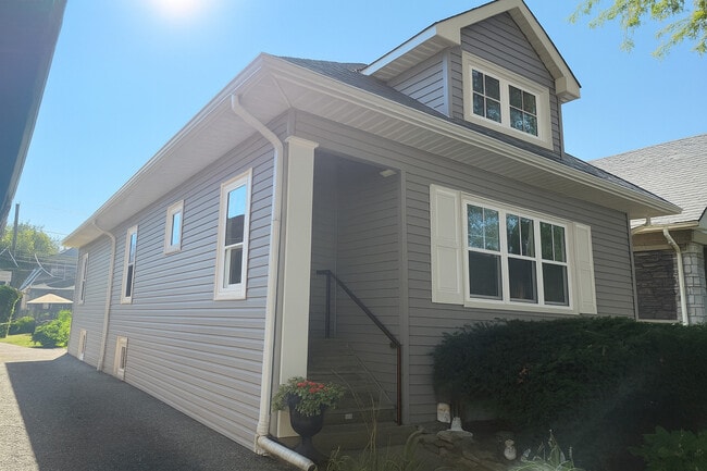 property at 4509 N Knox Ave