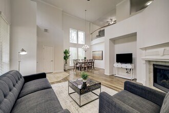 3 Crocus Petal St in The Woodlands, TX - Building Photo - Building Photo
