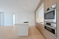 313 W 17th St, Unit 2101 in Austin, TX - Building Photo - Building Photo