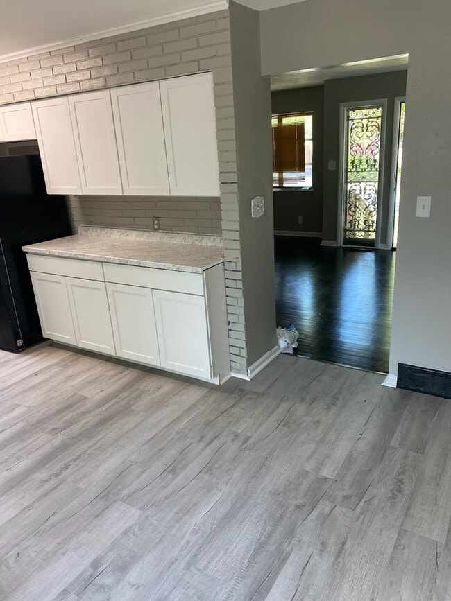 1343 Eldorn Dr in Columbus, OH - Building Photo - Building Photo