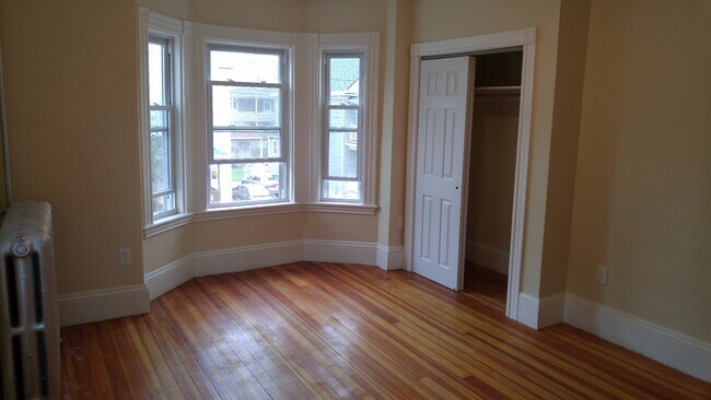 39 Watts St, Unit 2 in Malden, MA - Building Photo - Building Photo
