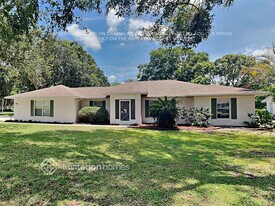 36636 Francis Dr in Grand Island, FL - Building Photo