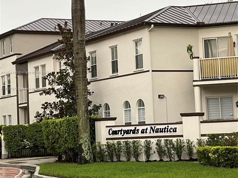 4405 SW 160th Ave, Unit #103 OVERSIZE UNIT in Miramar, FL - Foto de edificio