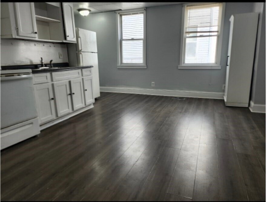 4 Shawmut St in Worcester, MA - Building Photo