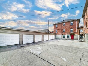 University Place Apartments in Omaha, NE - Building Photo - Building Photo