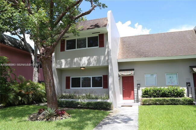 8940 SW 95th Ave in Miami, FL - Building Photo - Building Photo
