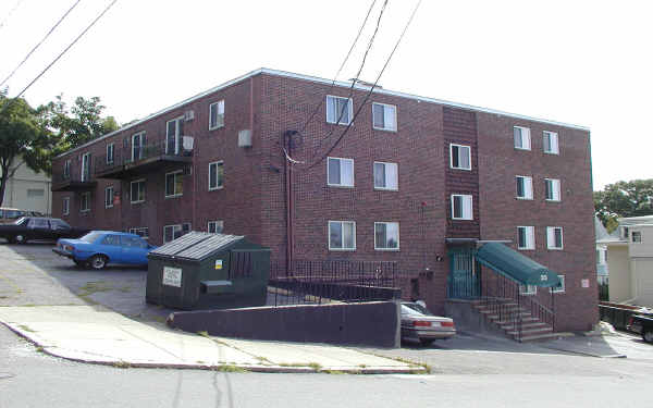 55 Eleanor St in Chelsea, MA - Building Photo - Building Photo