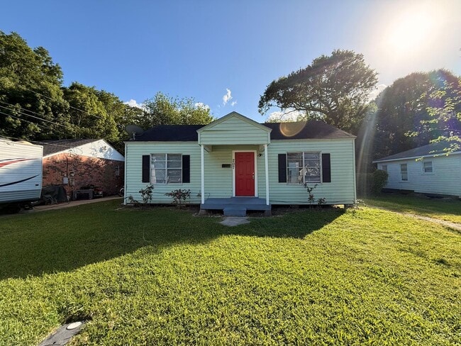 property at 207 23rd St