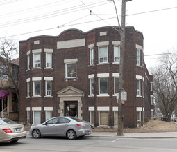 2269 Queen St in Toronto, ON - Building Photo - Building Photo