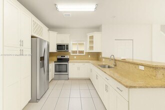 1110 NE 1st Ave. in Oakland Park, FL - Building Photo - Building Photo