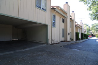 3105 Garden Cir in Cameron Park, CA - Foto de edificio - Building Photo