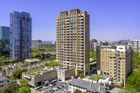 Residences at the Stoneleigh in Dallas, TX - Foto de edificio - Primary Photo