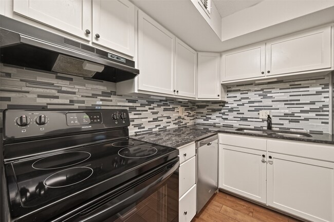 754 Memorial Mews St