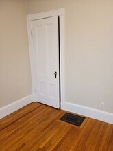 25 Aldie St, Unit 1 in Boston, MA - Foto de edificio - Building Photo