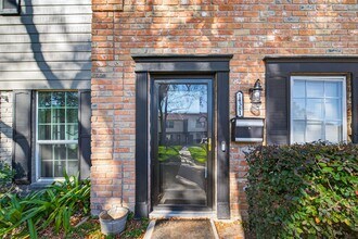 14381 Still Meadow Dr in Houston, TX - Building Photo - Building Photo