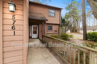 5761 Luck Ln in Virginia Beach, VA - Building Photo - Building Photo