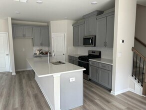 1555 Villageside Ct in Lawrenceville, GA - Building Photo - Building Photo