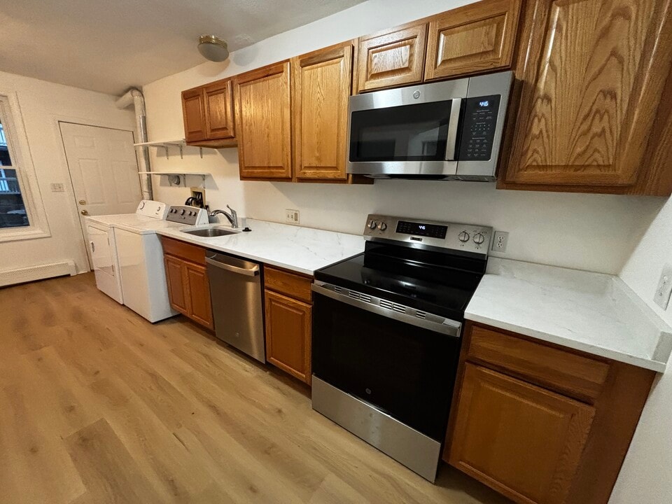 672 Washington St in Brookline, MA - Foto de edificio