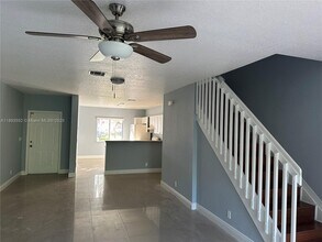 7653 Tamarac Island Cir in Tamarac, FL - Building Photo - Building Photo