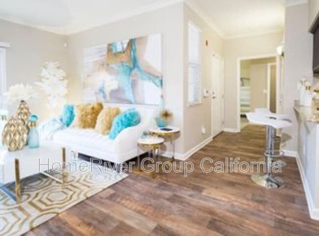 property at 1300 Moon Cir