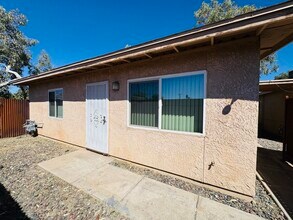 2643 N Alvernon Way in Tucson, AZ - Building Photo - Building Photo