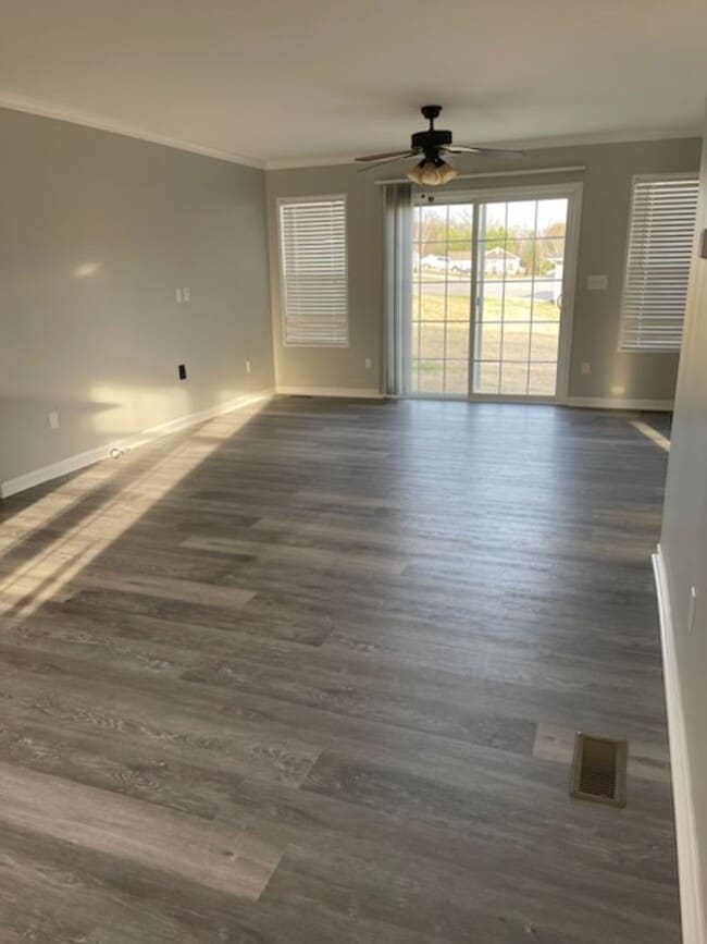 1145 Gregory Valley Dr in Sevierville, TN - Building Photo - Building Photo