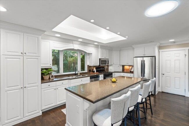 8022 Deer Creek Rd in Cottonwood Heights, UT - Building Photo - Building Photo