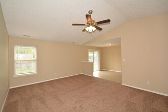 140 Park Pl Blvd in Avon, IN - Building Photo - Building Photo