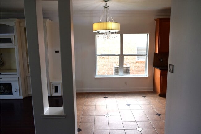 4911 Dwarf Honeysuckle Ct