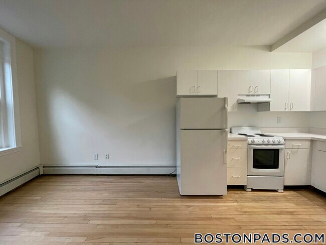 1539 Beacon St