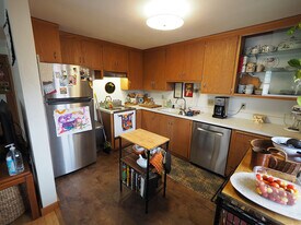 605 N Midvale Blvd in Madison, WI - Building Photo