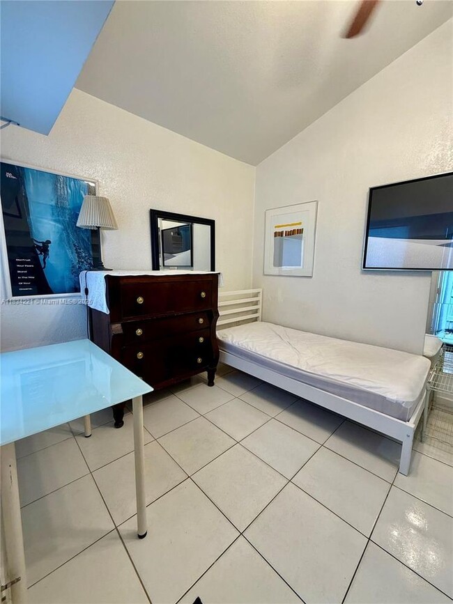 property at 1750 SW 16th St