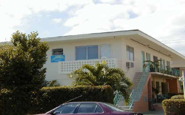 1026 Pennsylvania Ave in Miami Beach, FL - Foto de edificio - Building Photo