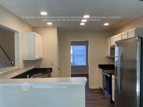 1124 Crowders Woods Dr in Gastonia, NC - Foto de edificio - Building Photo