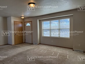 2113 Bufflehead Ln in Green Bay, WI - Building Photo - Building Photo