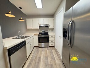 947 Ashley Ln in Fort Walton Beach, FL - Building Photo - Building Photo