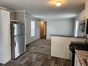 25 E Arizona in Belleville, MI - Building Photo - Building Photo