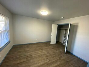 4537 Yale St in Amarillo, TX - Building Photo - Building Photo