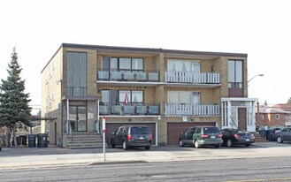 763-765 Lawrence Ave in Toronto, ON - Building Photo