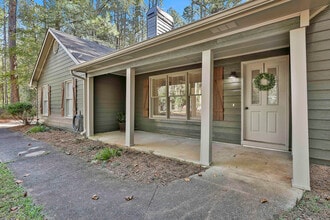 37 Seven Pines Cir in Newnan, GA - Building Photo - Building Photo