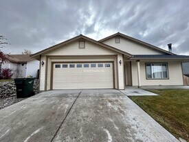 23 Conner Way in Gardnerville, NV - Building Photo
