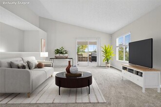 5241 Helena St, Unit 3-E-204 in Denver, CO - Building Photo - Building Photo