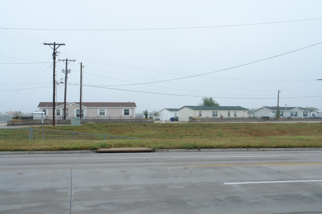 3840 S Seneca St in Wichita, KS - Foto de edificio