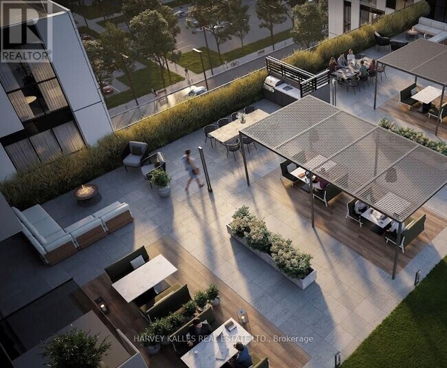 1007 The Queensway in Toronto, ON - Building Photo - Building Photo