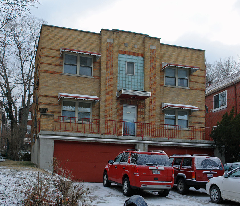 2728 Digby Ave in Cincinnati, OH - Building Photo