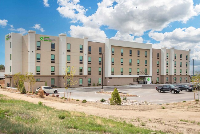 Furnished Studio-Colorado Springs - Center in Colorado Springs, CO - Foto de edificio - Building Photo