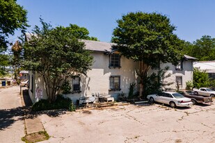 Wheless Manor Apartments in Austin, TX - Building Photo