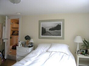 316 Conant Rd, Unit 1 in Weston, MA - Building Photo - Building Photo